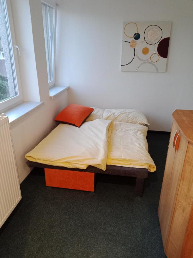 Apartman Obecni Hostinec Provodov (Hradec Kralove) Exterior foto